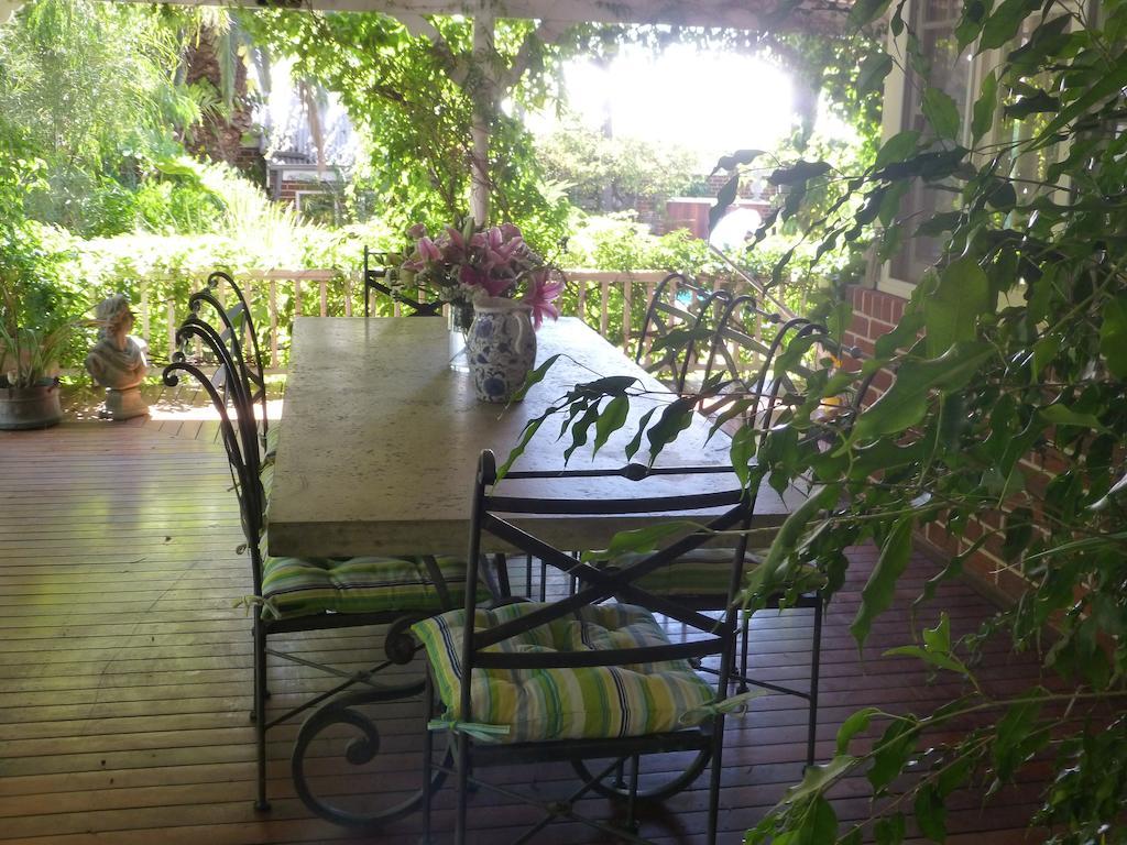 Lakeside Bed & Breakfast Perth Exterior photo